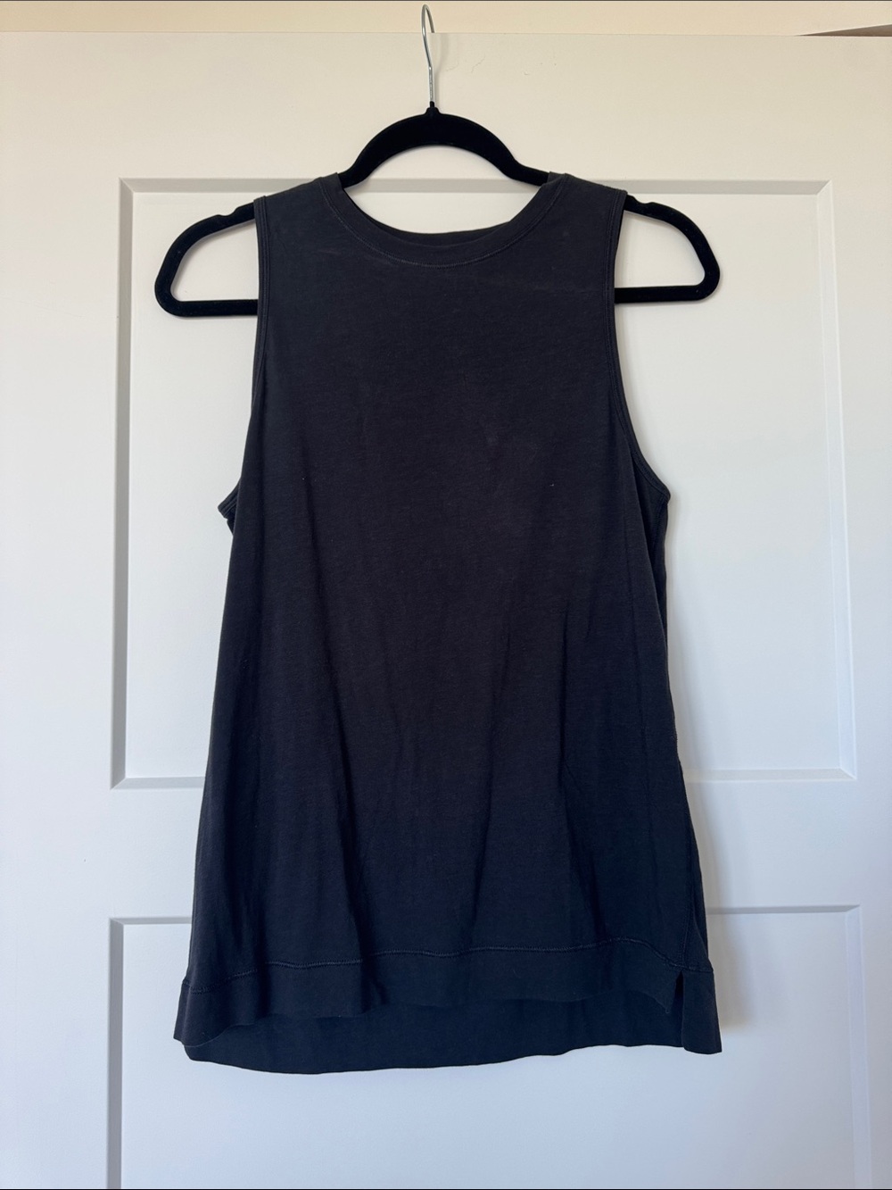 Ivivva Black Sleeveless Crewneck Tank